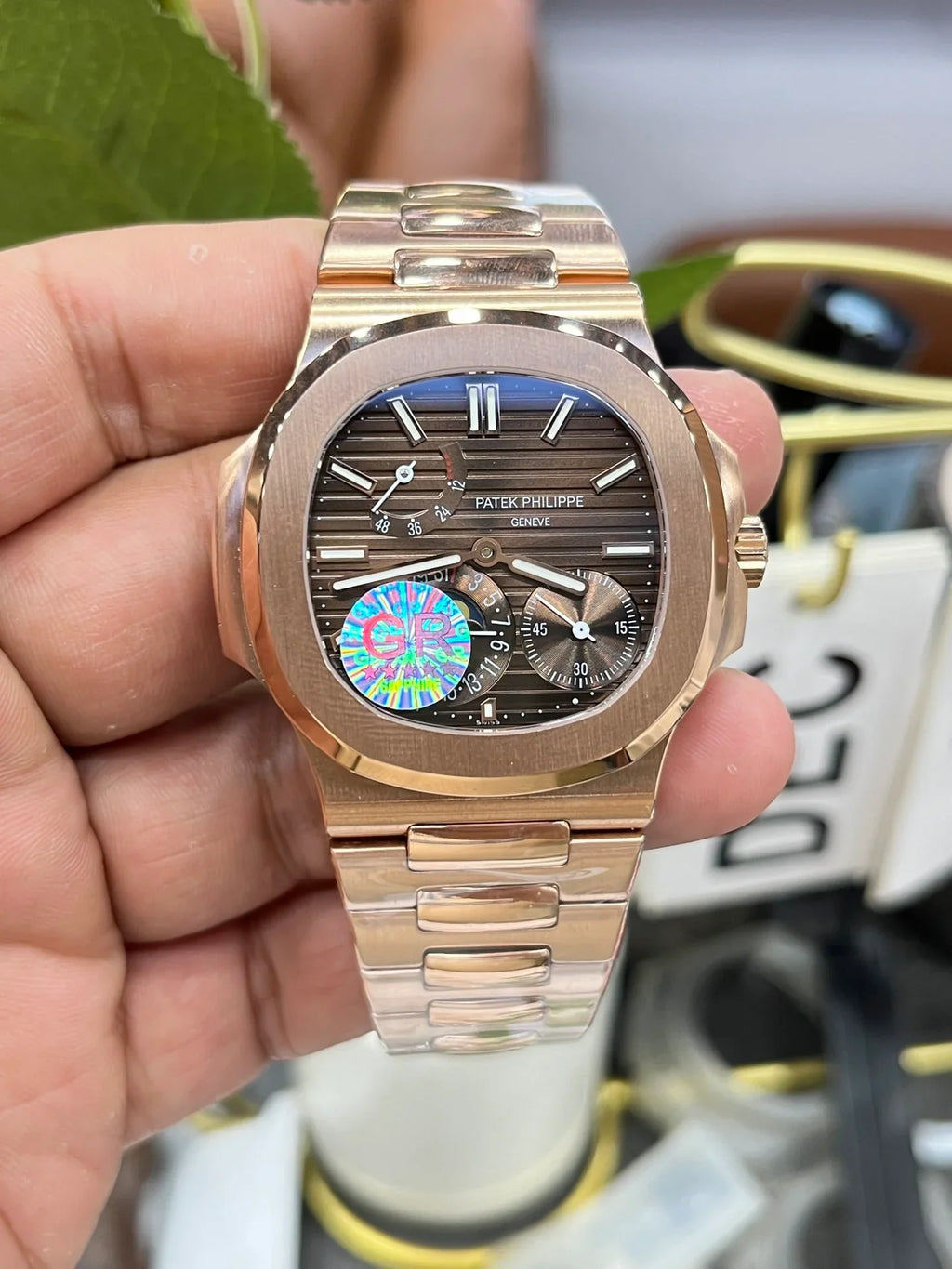 Patek Philippe Nautilus 5712/1R-001 Kahverengi Kadran - Glimmer of Luxury