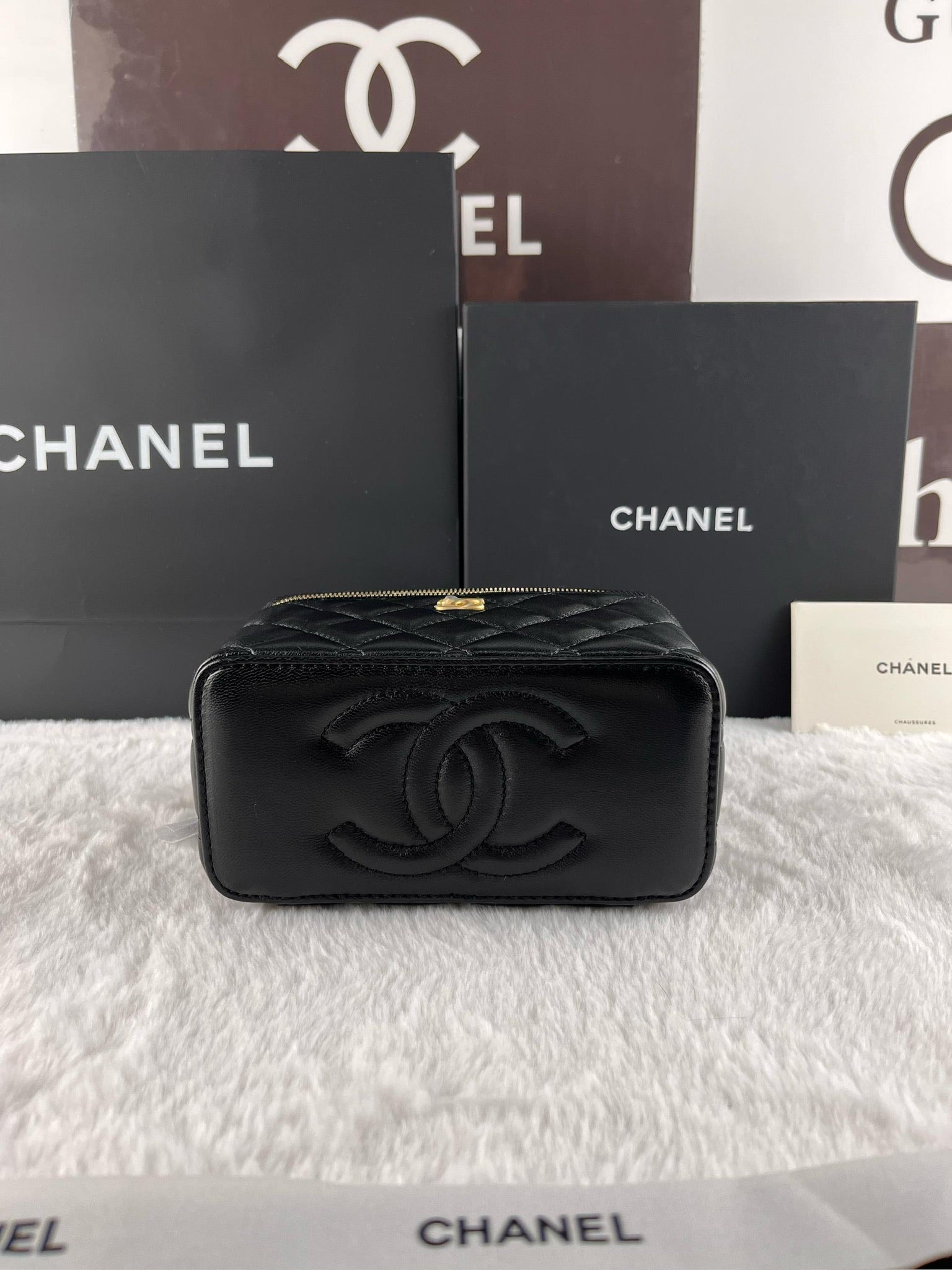 Siyah Kuzu Derisi Küçük Vanity AGHW - Glimmer of Luxury