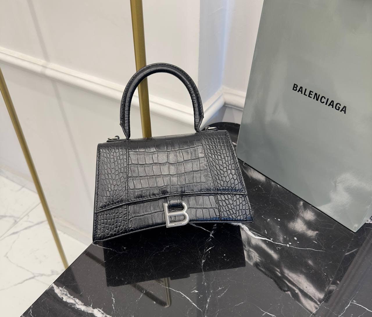 Balenciaga Hourglass Kadın Deri Çantalar - Glimmer of Luxury