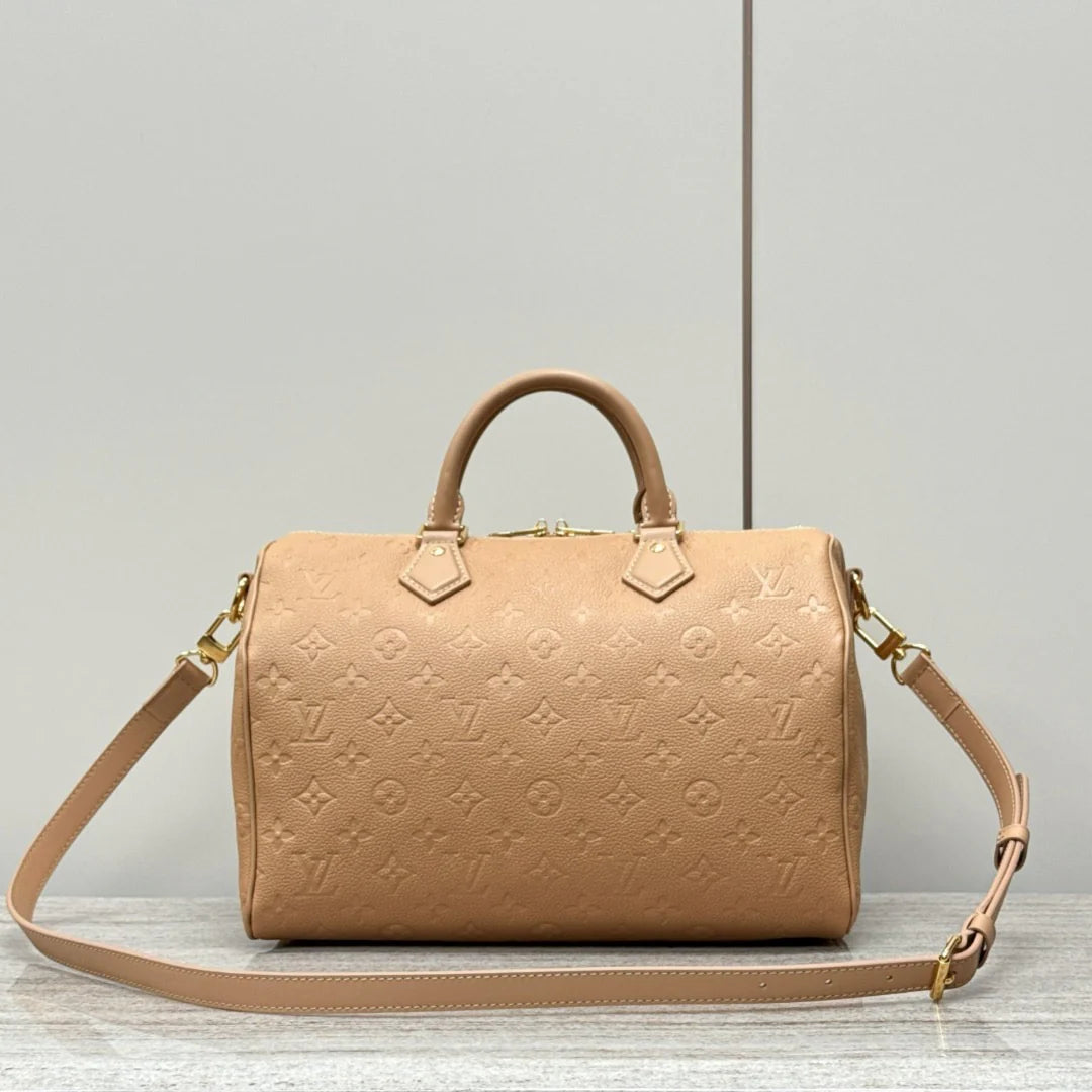 Speedy 30 - Glimmer of Luxury