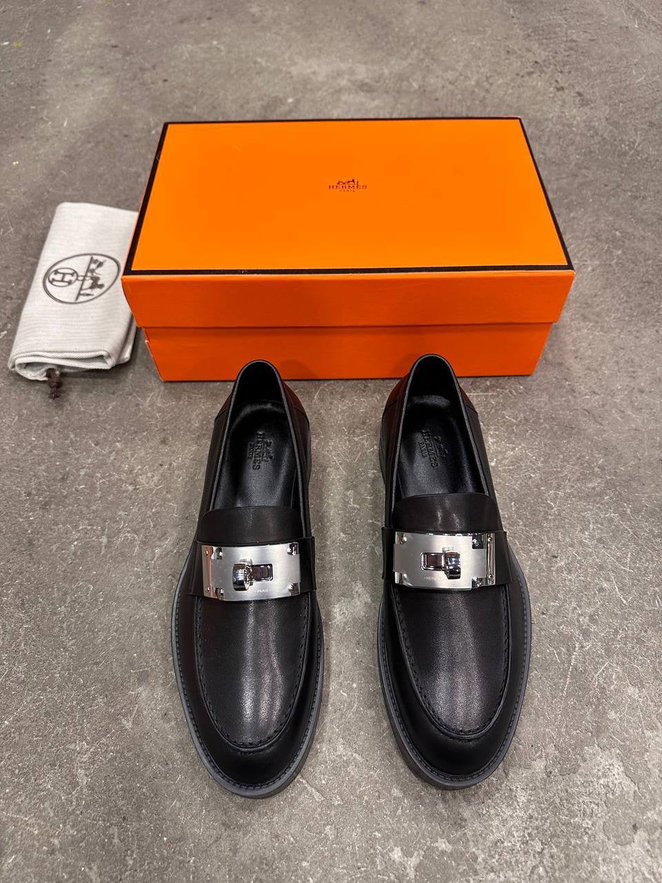 Hermès Sıcak Loafer - Glimmer of Luxury