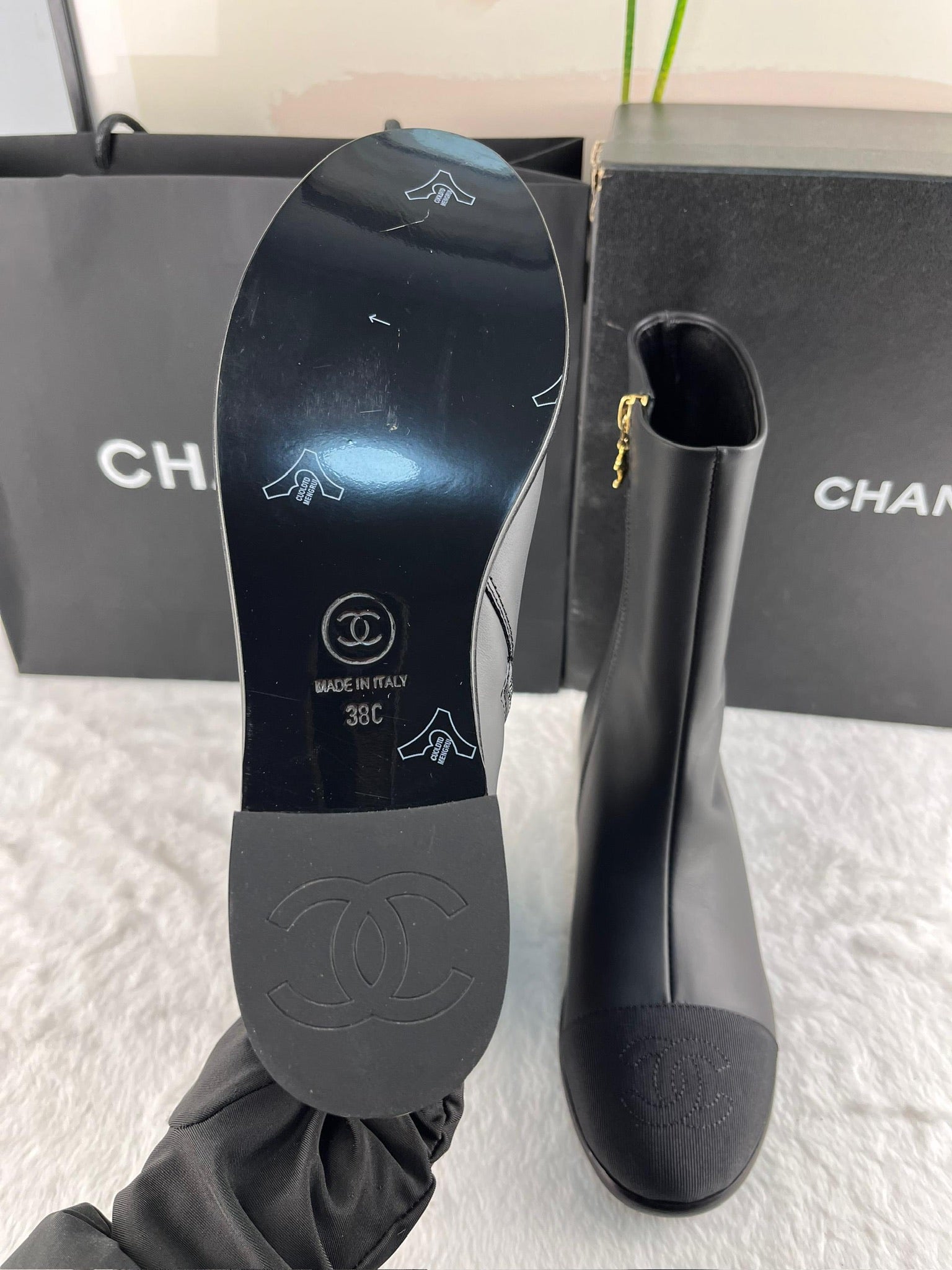 S24 Kısa Botlar - Glimmer of Luxury