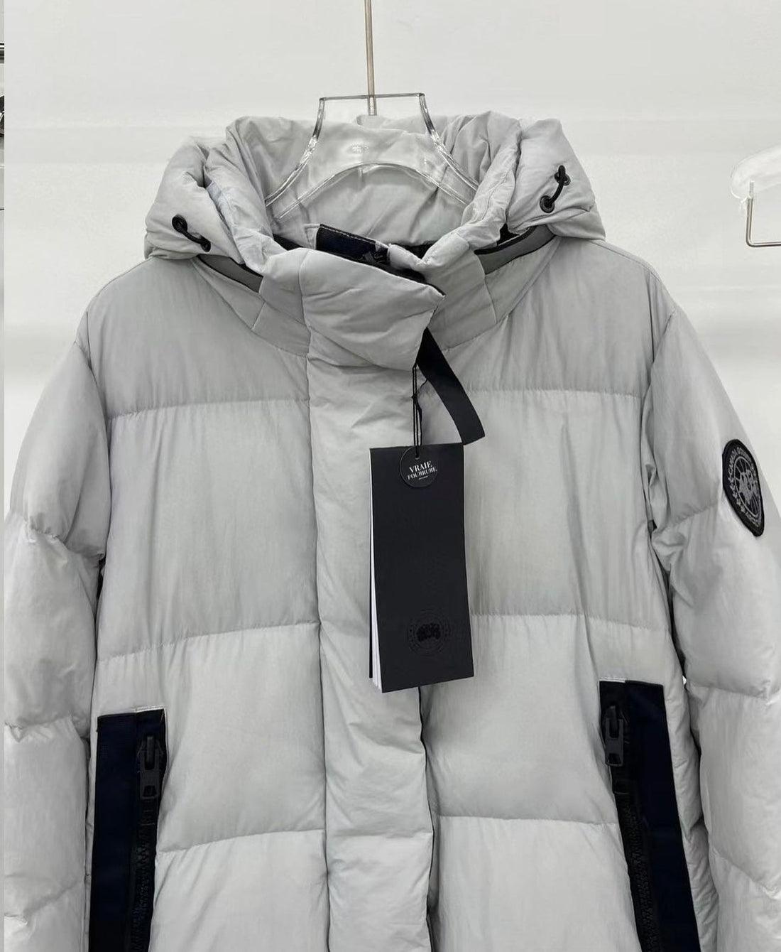 Canada Goose Byward Parka Siyah Logolu - Glimmer of Luxury