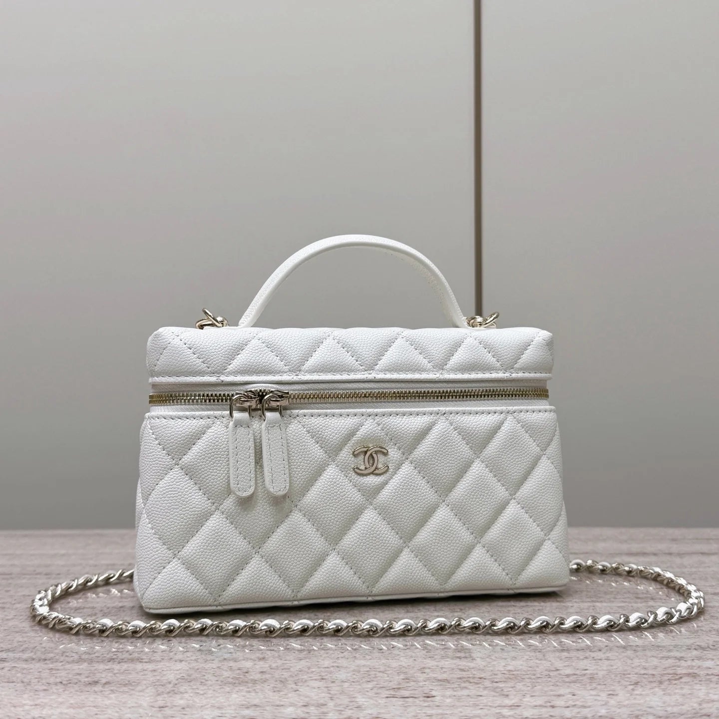 Chanel 25C Makyaj Çantası - Glimmer of Luxury