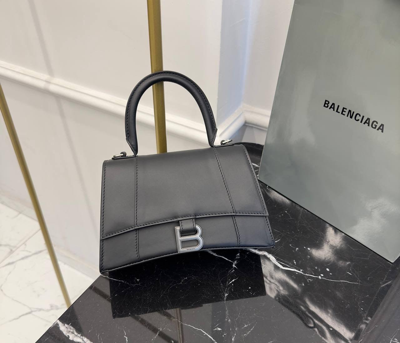 Balenciaga Hourglass Siyah Kadın Deri Çantası - Glimmer of Luxury