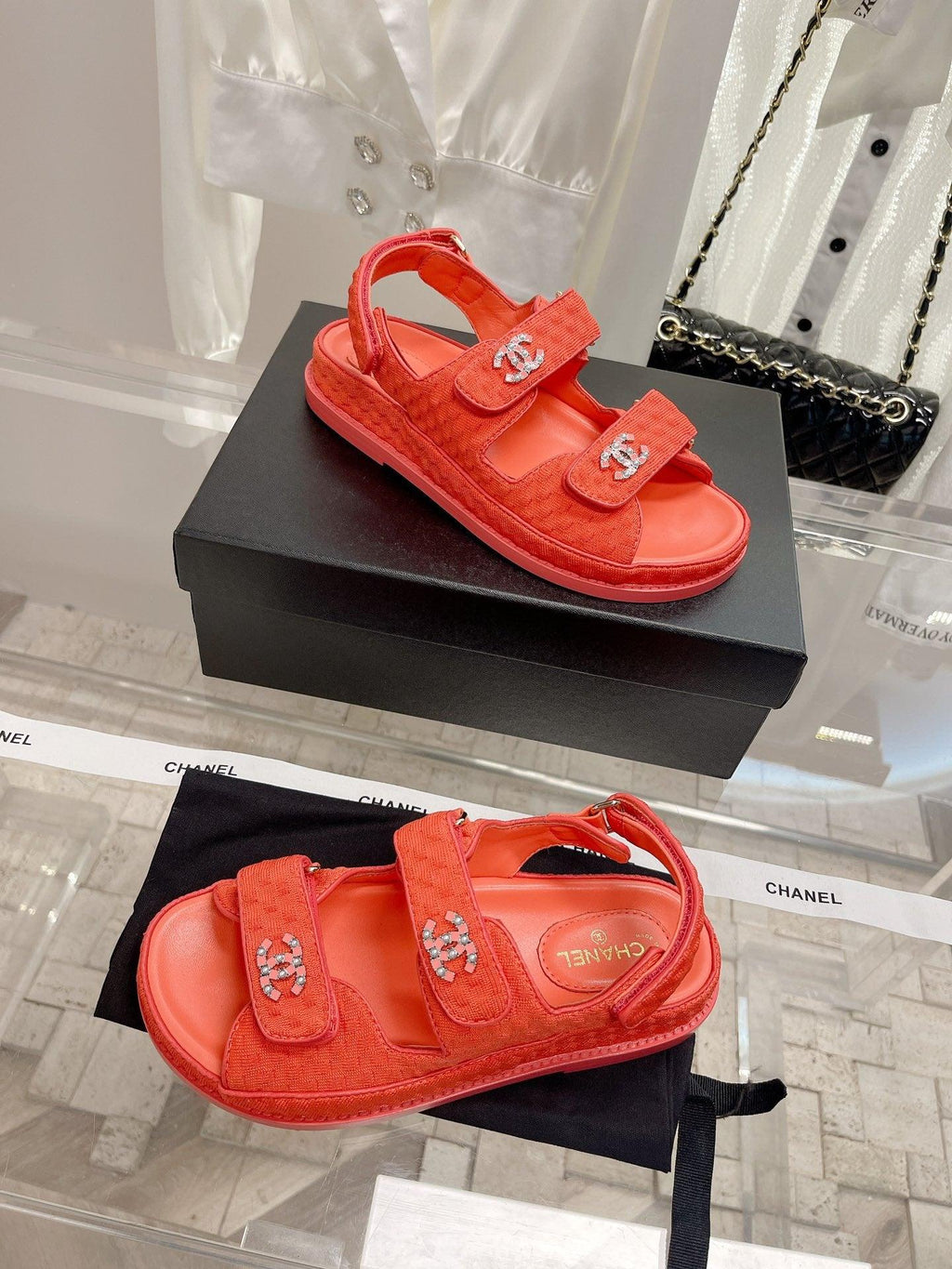 Chanel Koyu Pembe Örme Kumaş Baba Sandalet - Glimmer of Luxury