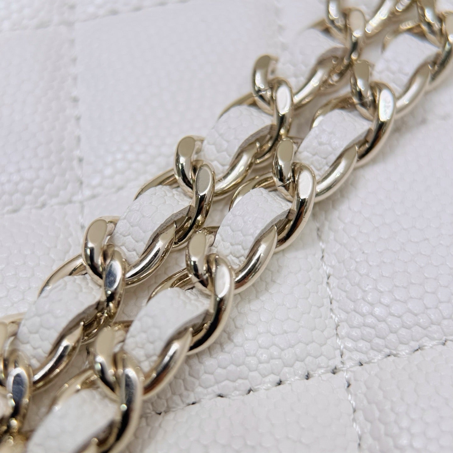 Chanel 25C Makyaj Çantası - Glimmer of Luxury