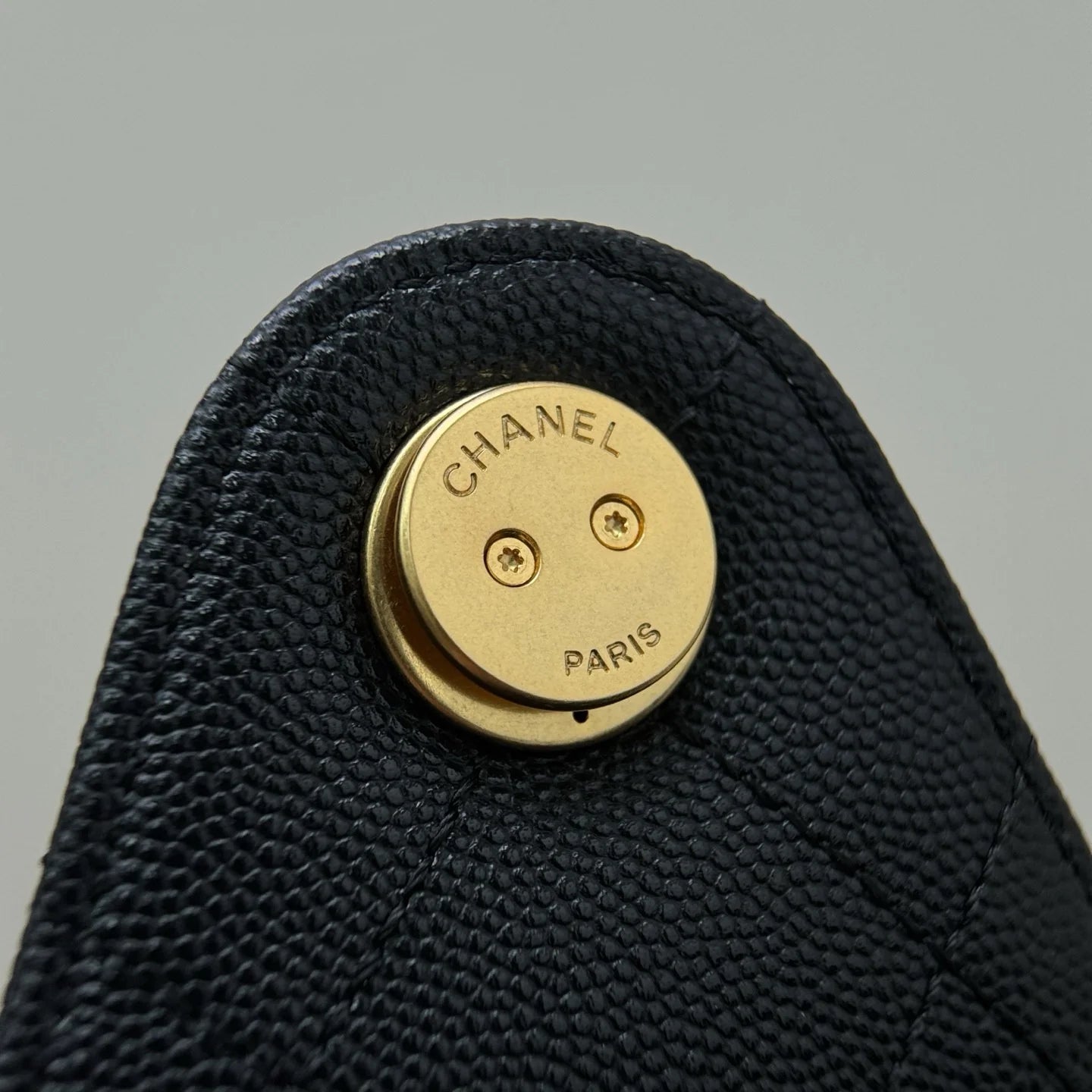 Chanel 25C Orta Boy Hobo Çanta - Glimmer of Luxury