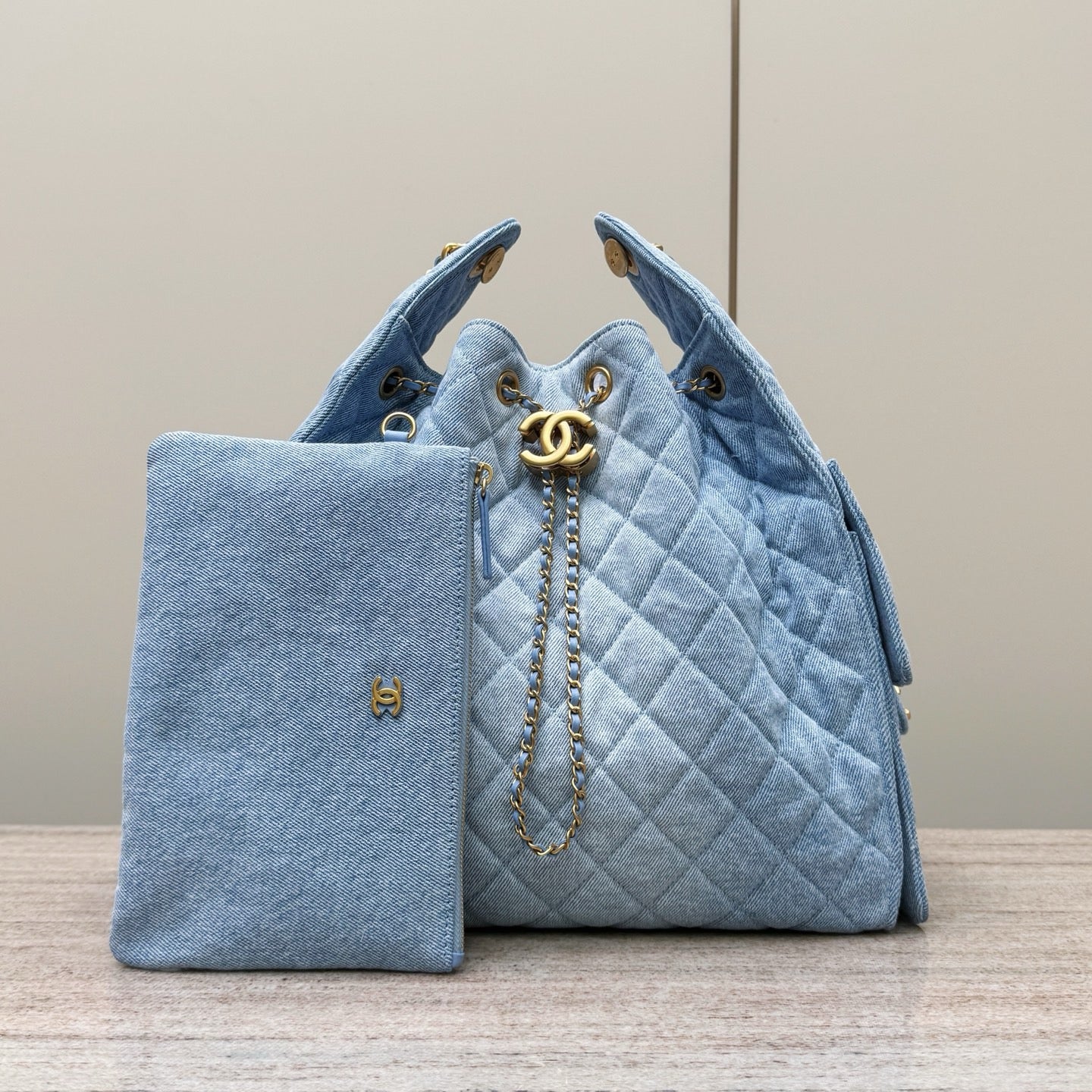 Chanel 25C Büyük Hobo Seyahat Çantası - Glimmer of Luxury