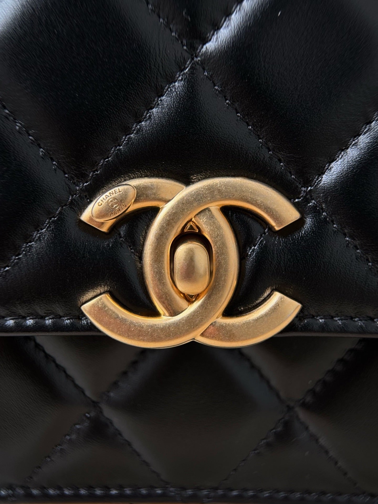 Chanel Mini Çift إنسي إزميسي 19cm جلد بقر أسود GHW