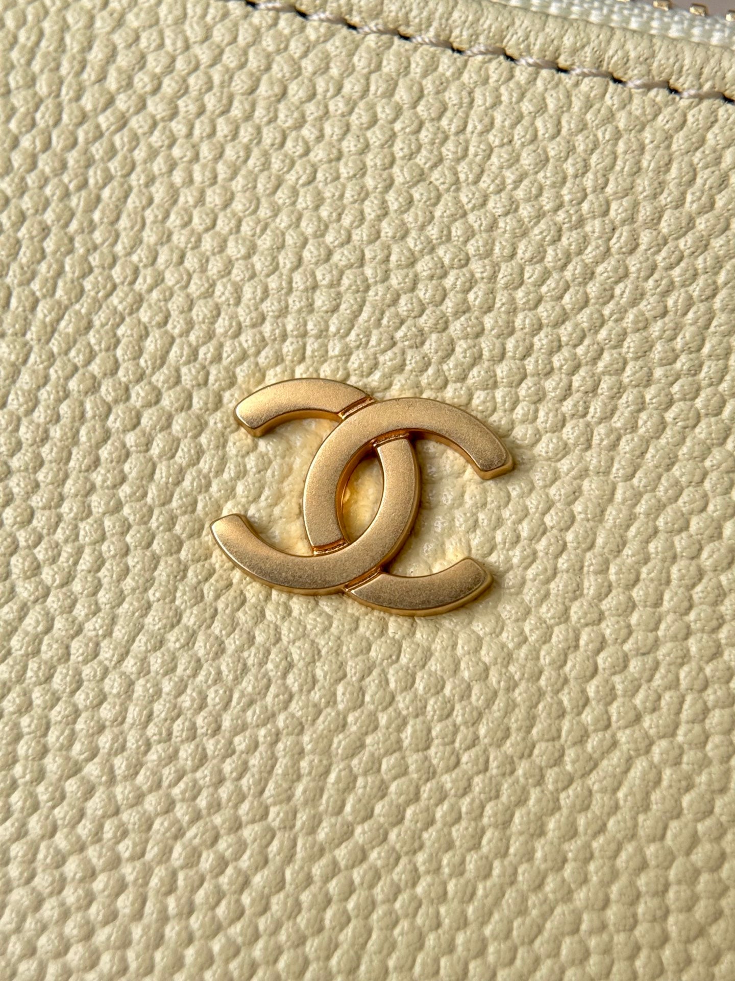 Chanel 25C حقيبة هوبو كبيرة للسفر