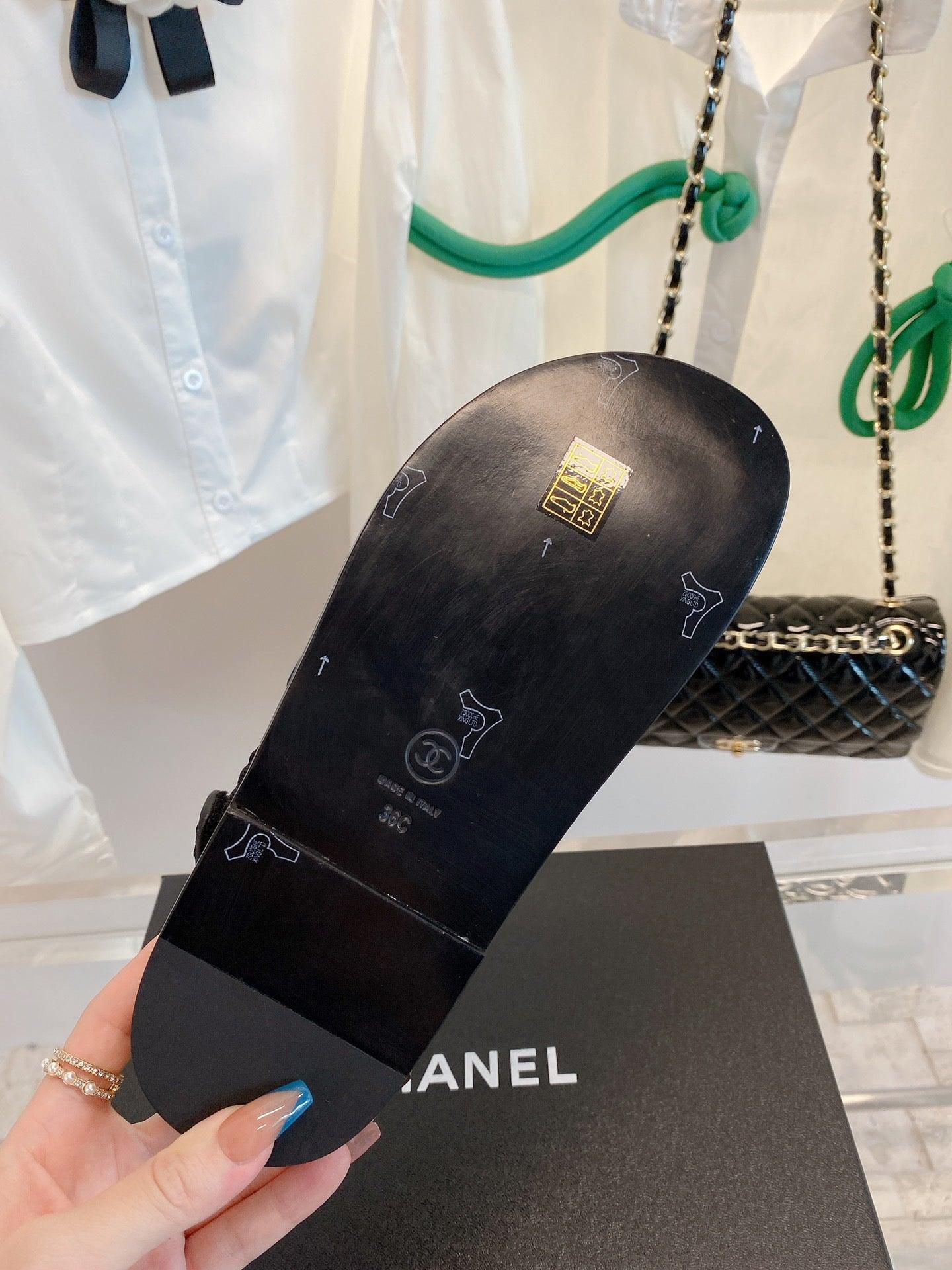 Chanel Çoklu Renk Siyah Örme Kumaş Baba Sandalet - Glimmer of Luxury