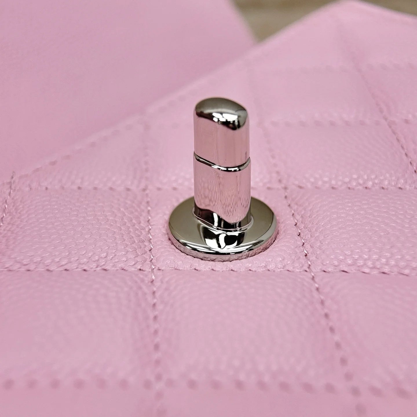 Chanel 25C Chain Handbag 