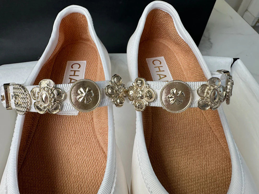 Chanel Balesi - Glimmer of Luxury