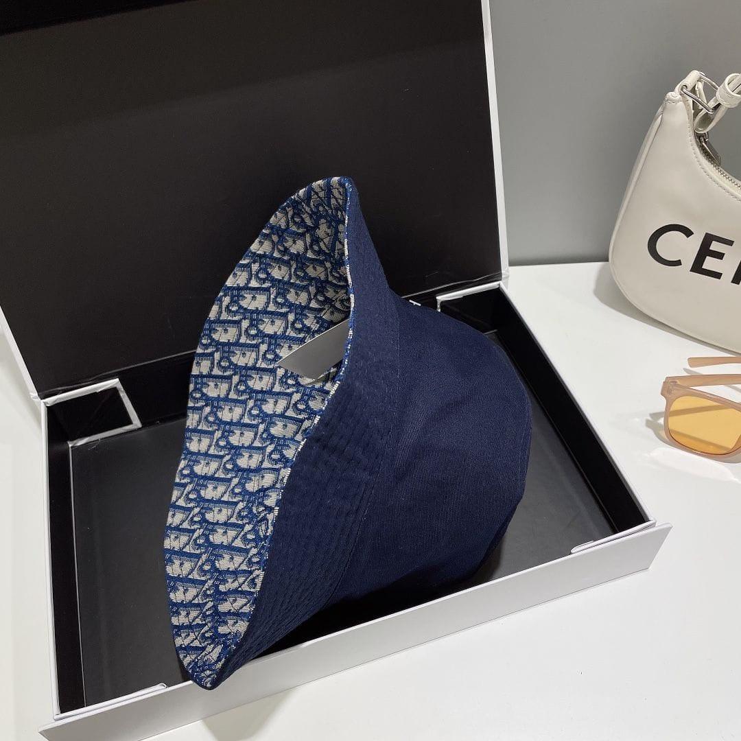 Dior Oblique Kova Şapka Kadınlar İçin - Glimmer of Luxury