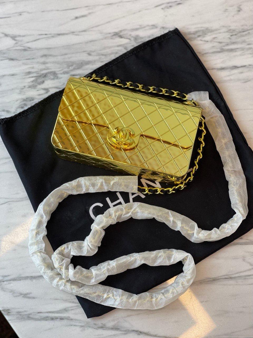 Chanel Mini Evening Gold Çanta - Glimmer of Luxury