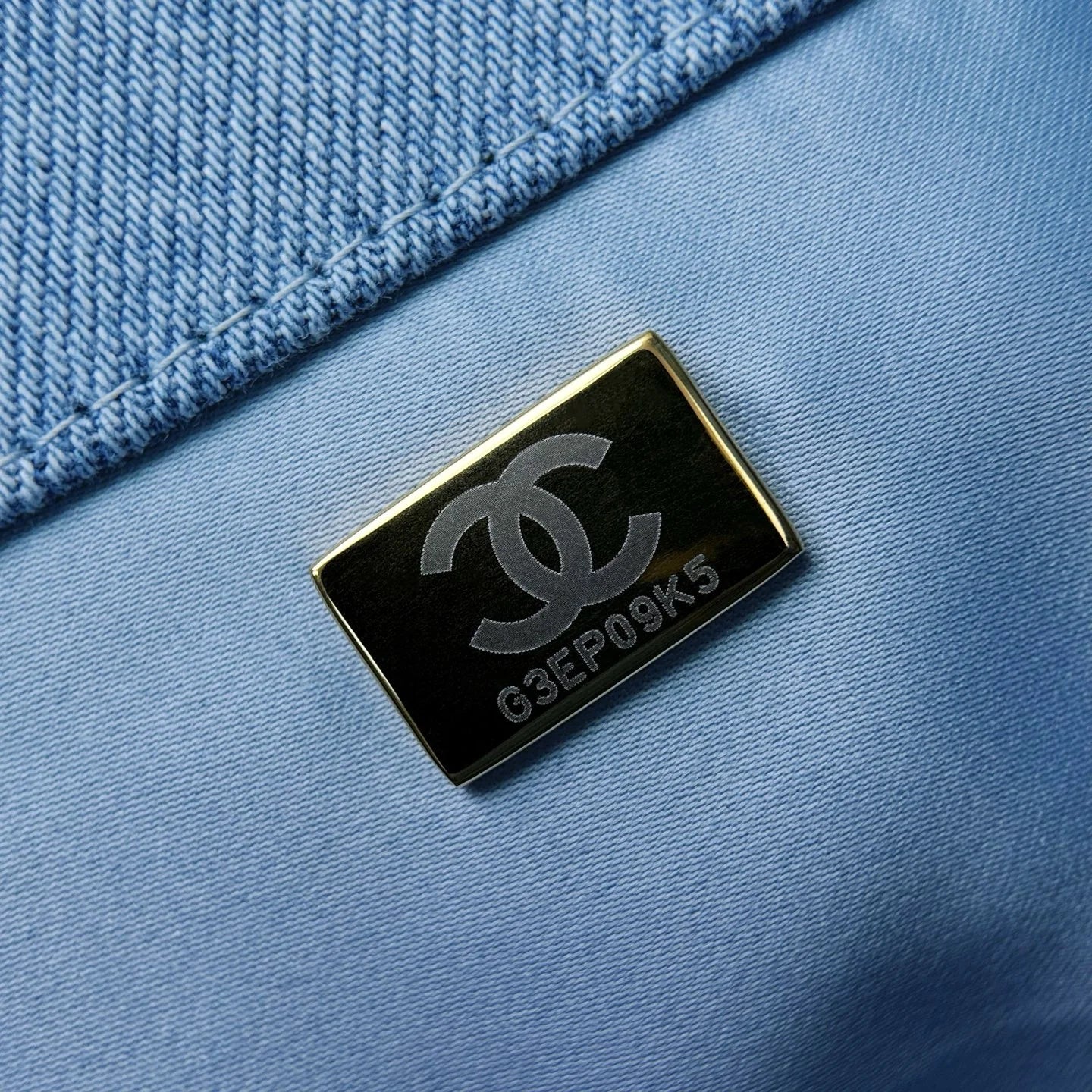 Chanel 25C Orta Boy Hobo Seyahat Çantası - Glimmer of Luxury