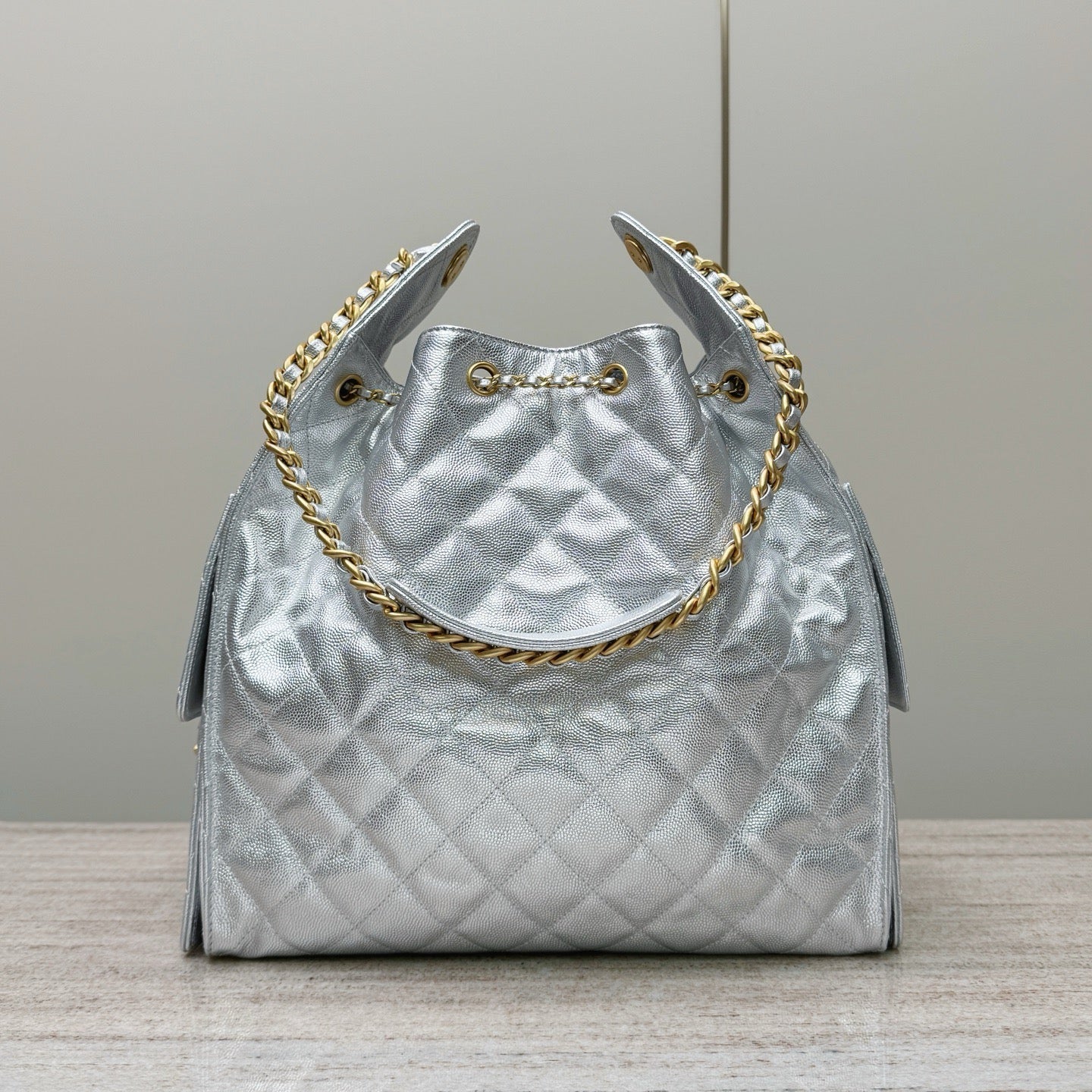 Chanel 25C Büyük Hobo Seyahat Çantası - Glimmer of Luxury