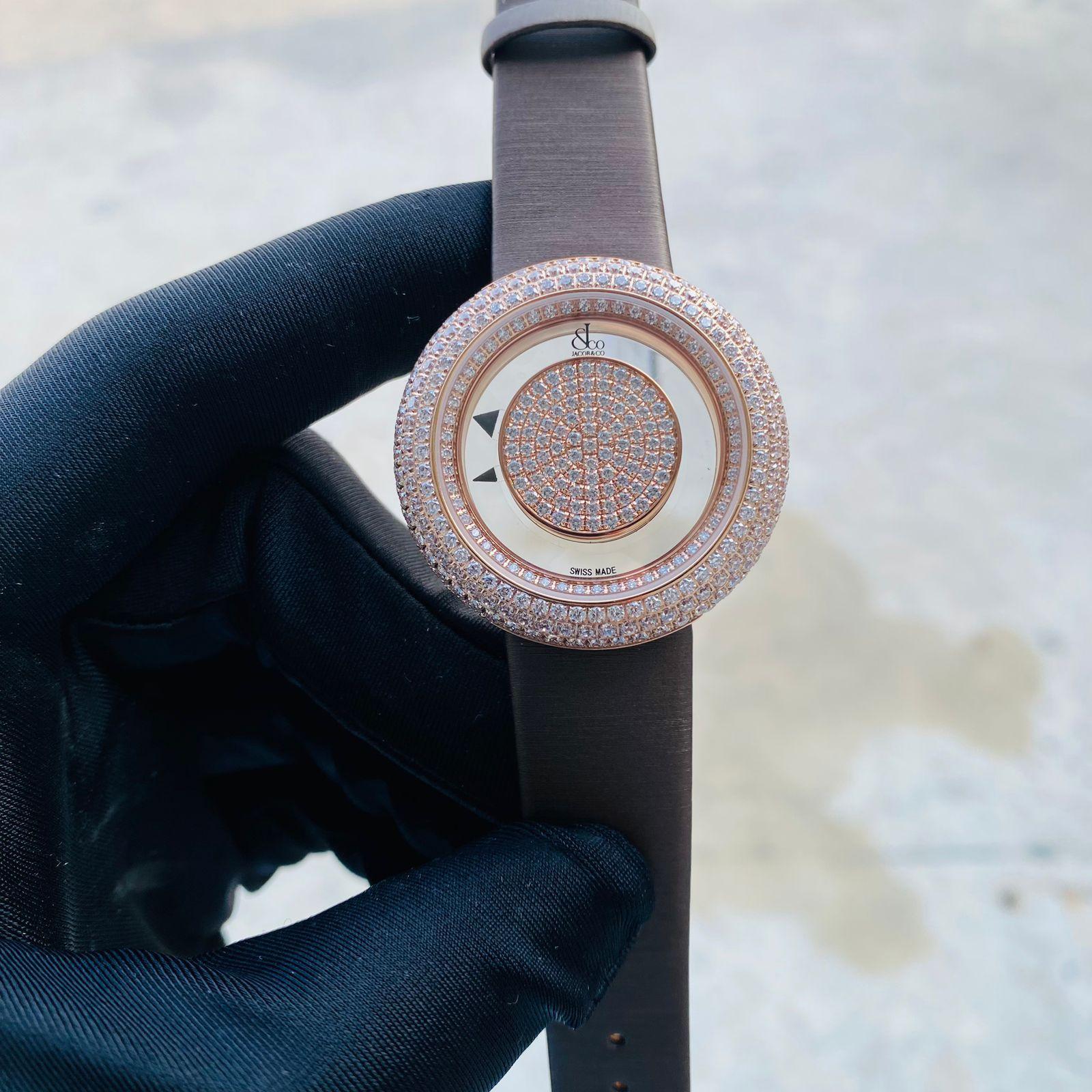 Jacob & Co Brilliant BM556.40.RD.RD.ABSAA - Glimmer of Luxury