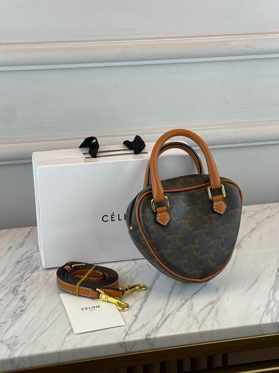 Celine Orta Kalp Triomphe Tuval ve Dana Derisi Tan - Glimmer of Luxury