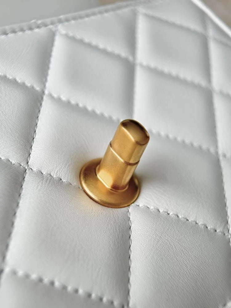 Chanel Mini Çift İnci Ezmesi 19cm Beyaz Dana Derisi GHW