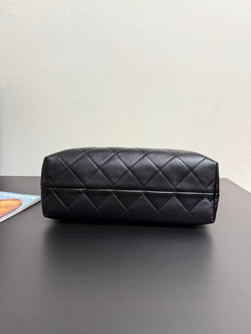 Chanel MÉTİERS D’ART Alışveriş Çantası