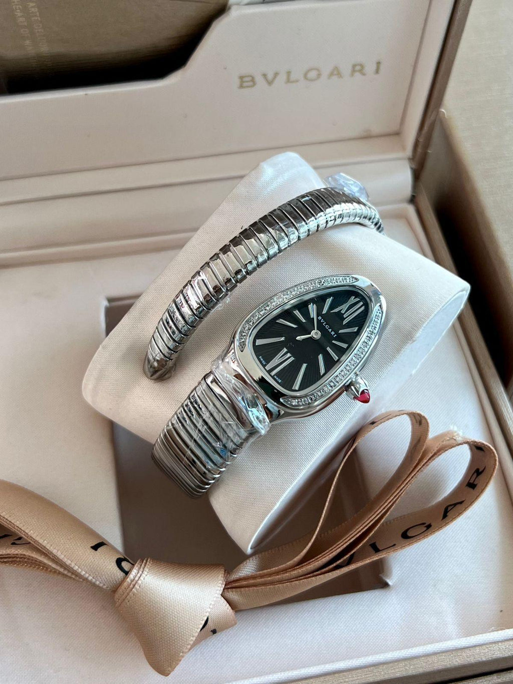 Bvlgari Paslanmaz Çelik ve Pırlanta Serpenti Saat - Glimmer of Luxury