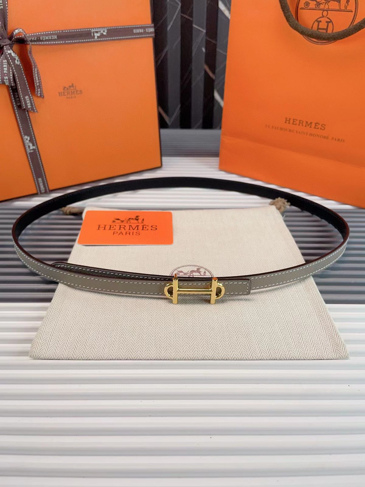 Hermes Gama Kemer Tokası ve Deri Kayış - Glimmer of Luxury