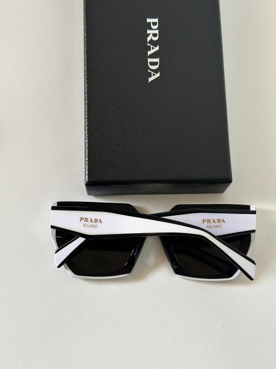 Prada 15WS 09Q5S0 Kadın Güneş Gözlüğü - Glimmer of Luxury