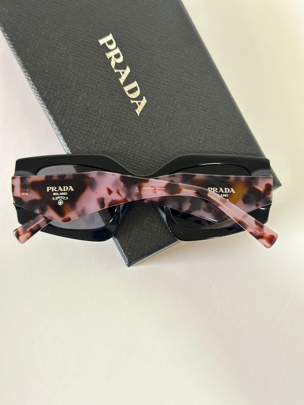 Prada Kadın PR 14ZS Güneş Gözlüğü - Glimmer of Luxury