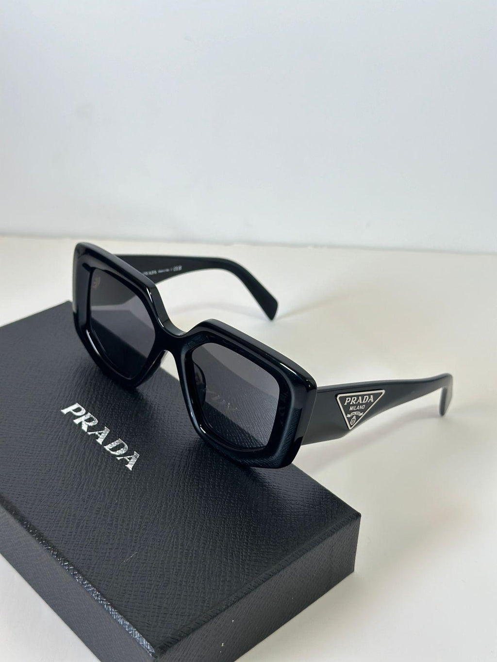 Prada Kadın PR 14ZS Güneş Gözlüğü - Glimmer of Luxury