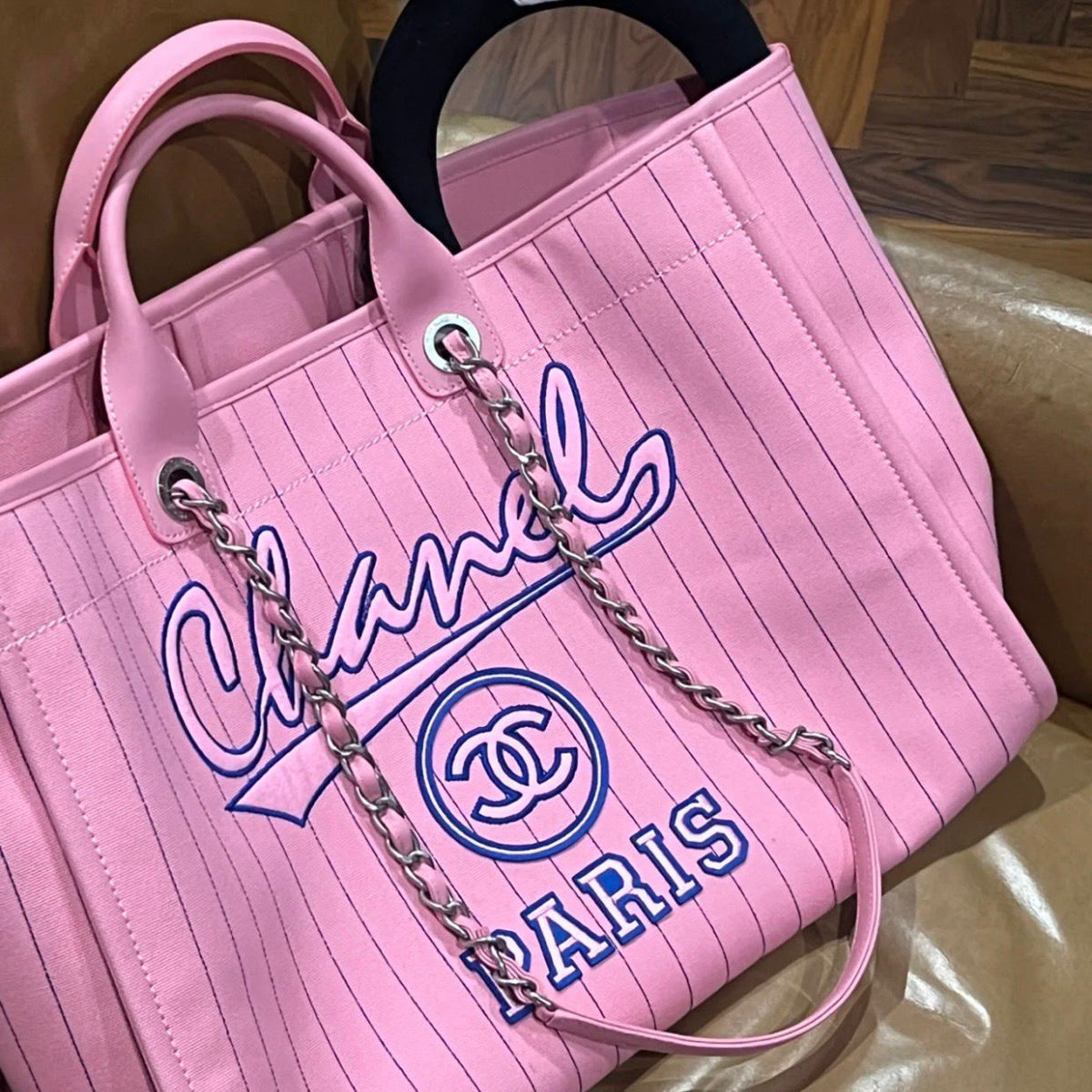 Chanel 23P Büyük Deauville Tote Alışveriş Çantası