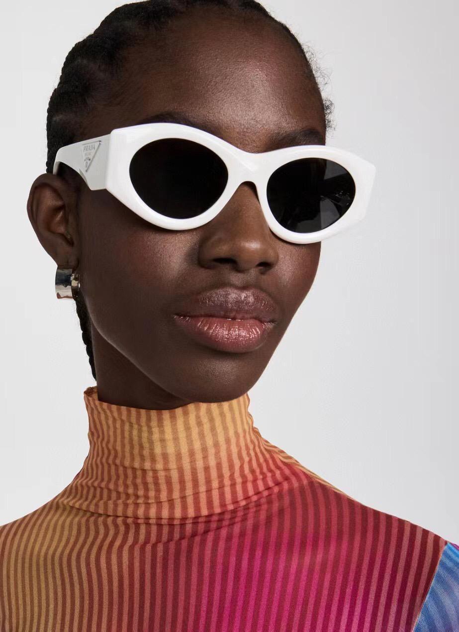 Prada Kadın PR 20ZS Güneş Gözlüğü - Glimmer of Luxury