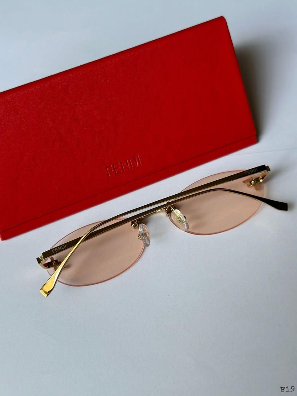 Fendi FIRST FE 4075US 30S Oval Güneş Gözlüğü - Glimmer of Luxury
