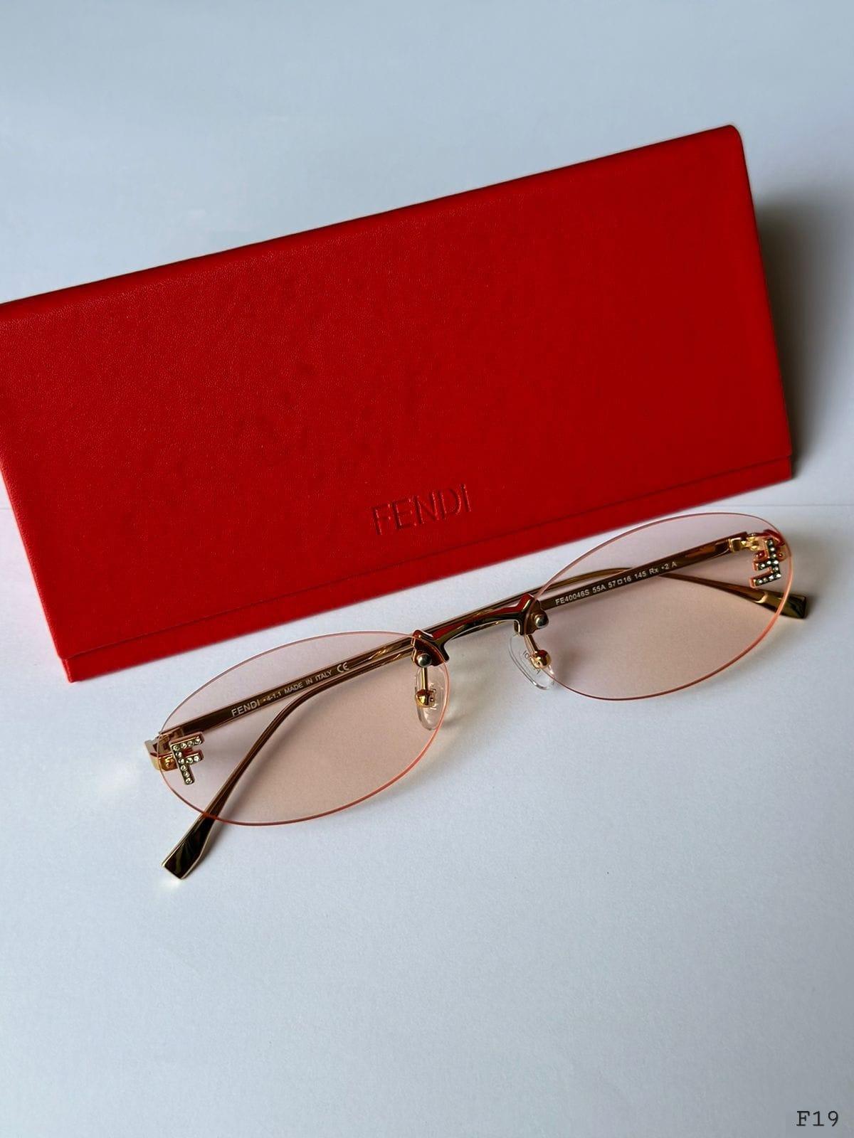 Fendi FIRST FE 4075US 30S Oval Güneş Gözlüğü - Glimmer of Luxury