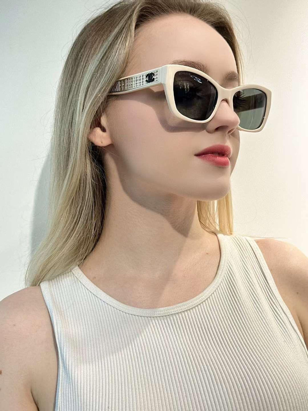 Chanel İrlandalı Şık Kelebek Güneş Gözlüğü - Glimmer of Luxury