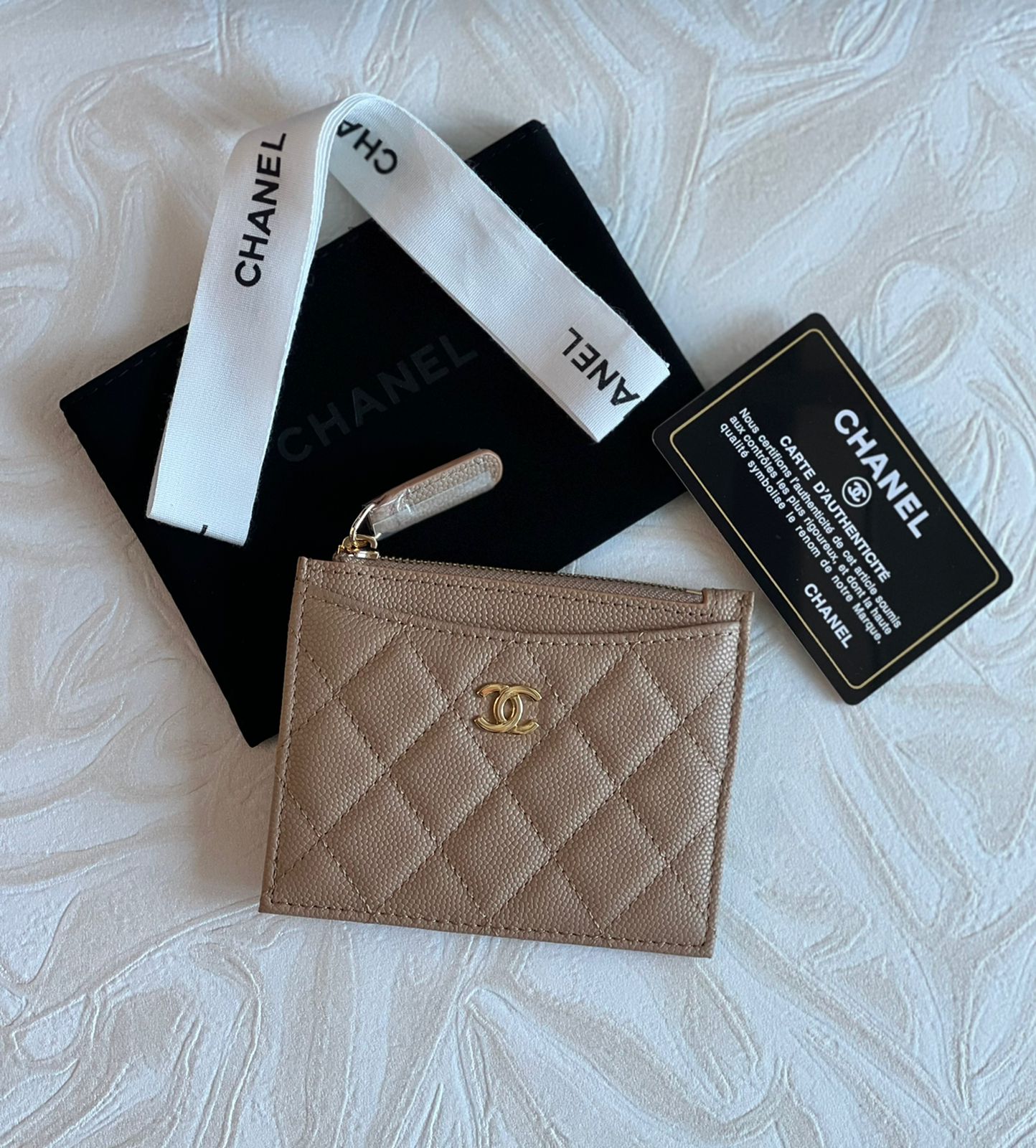 Chanel Classic Caviar Quilted CC Zippered Card Holder
