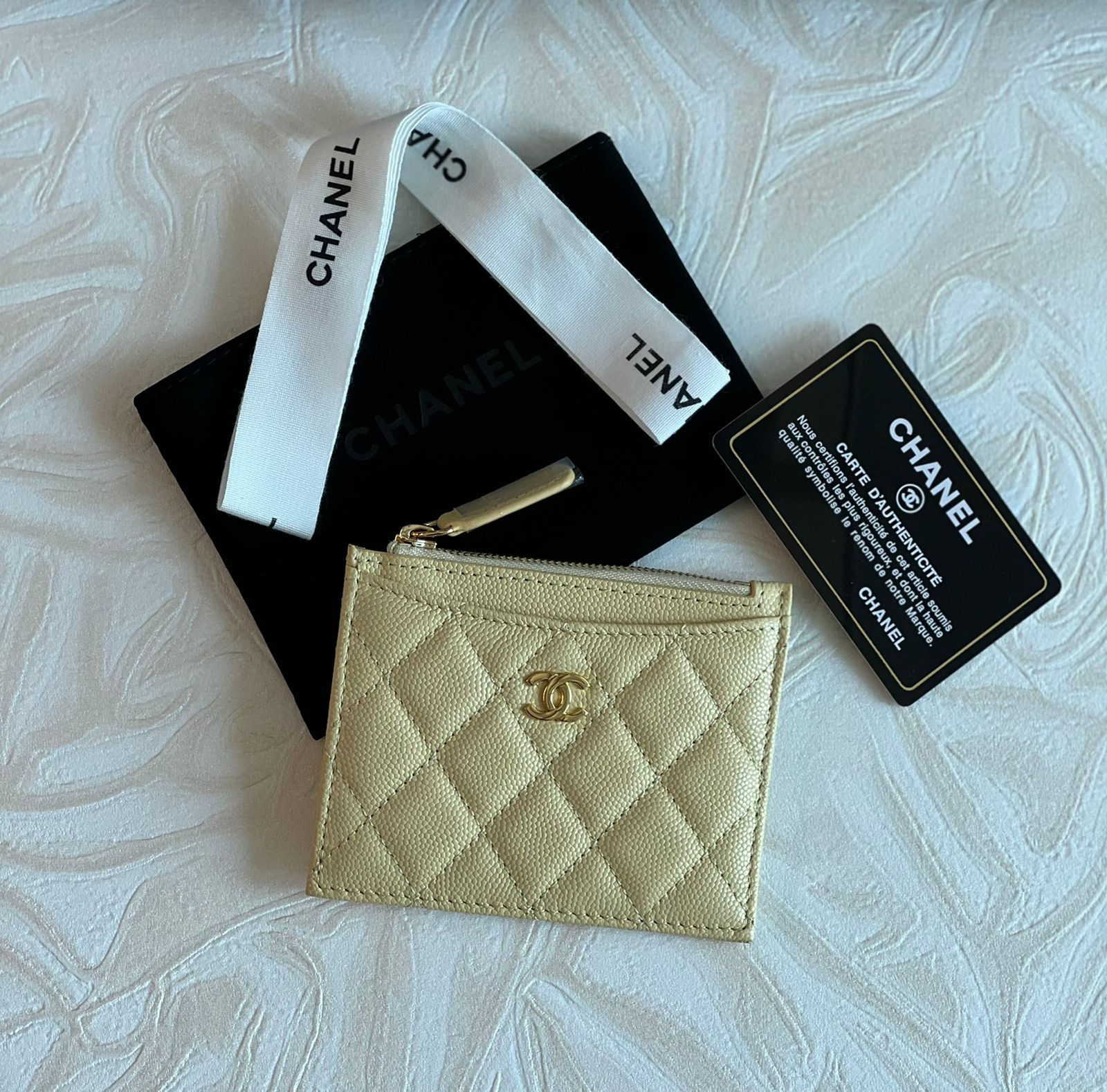 Chanel Classic Caviar Quilted CC Zippered Card Holder