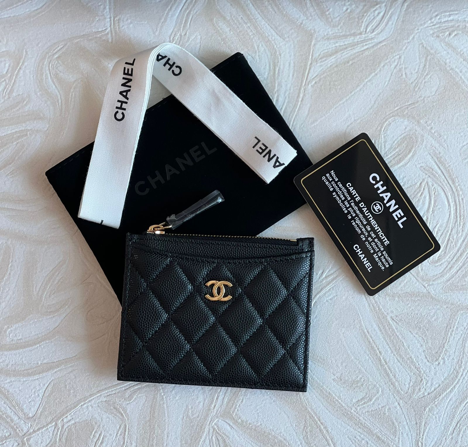 Chanel Classic Caviar Quilted CC Zippered Card Holder