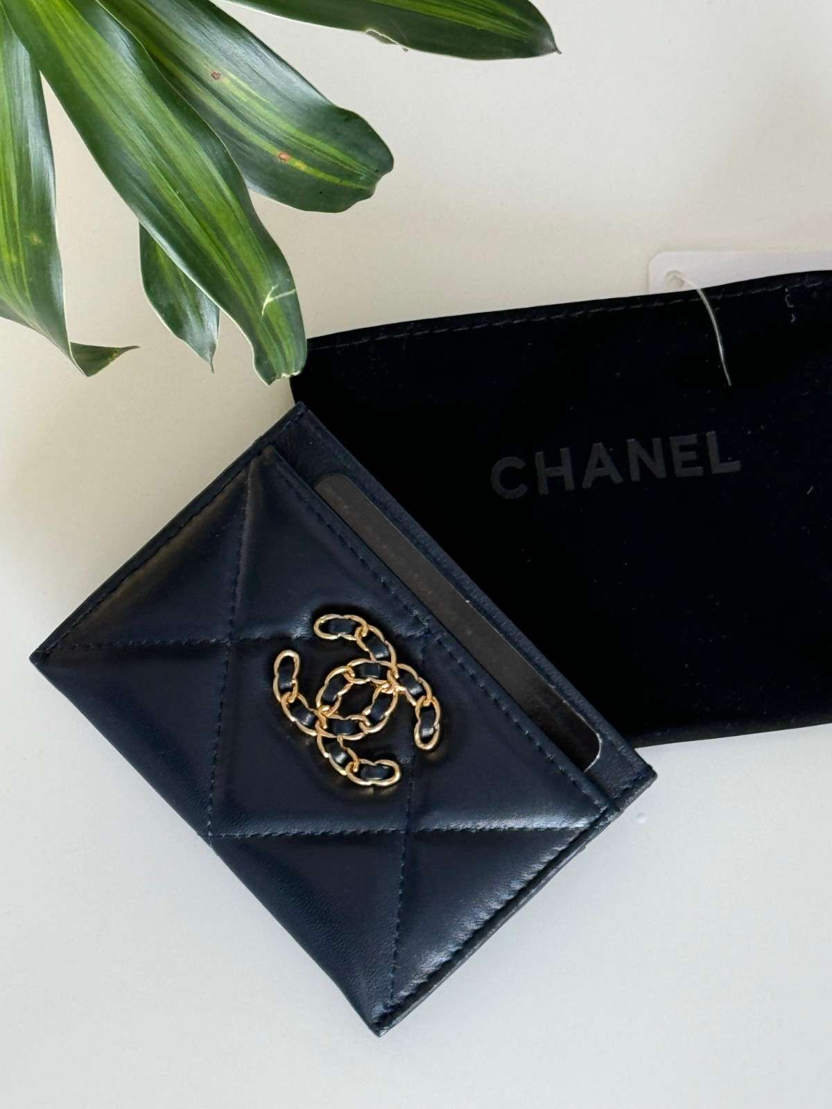 Chanel 19 Kart Cüzdanları CC Logolu