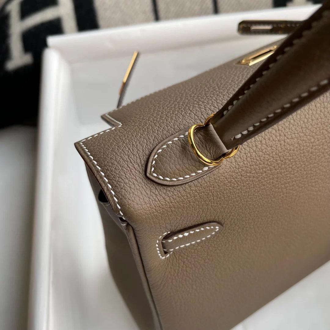 Hermès Kelly 25 Altın Donanımlı Togo Deri̇ Etoupe (Ghw) - Glimmer of Luxury