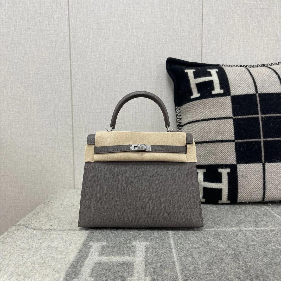 Hermès Kelly 25 Paladyum Donanımlı Epsom Deri̇ Etain (Phw) - Glimmer of Luxury