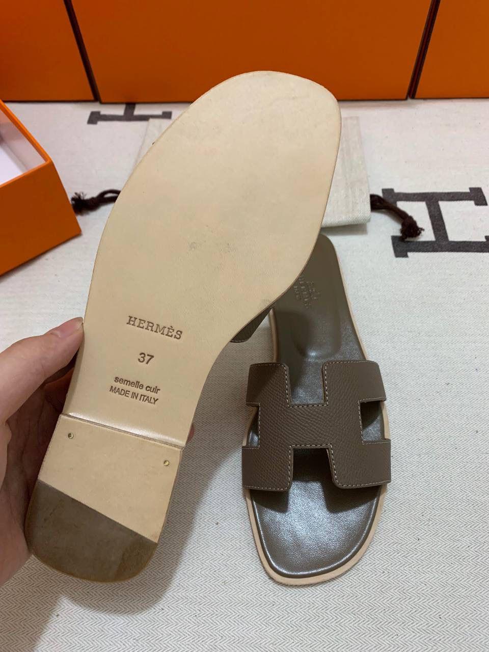 Hermès Oran Sandalet Etoupe Epsom Deri - Glimmer of Luxury