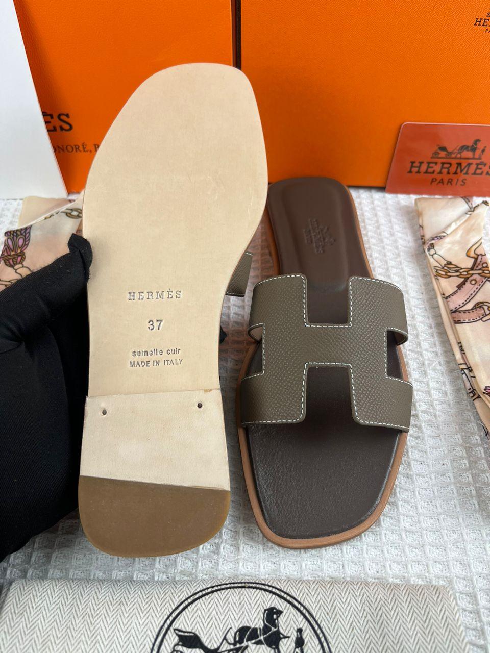 Hermès Oran Sandalet Etoupe Epsom Deri - Glimmer of Luxury