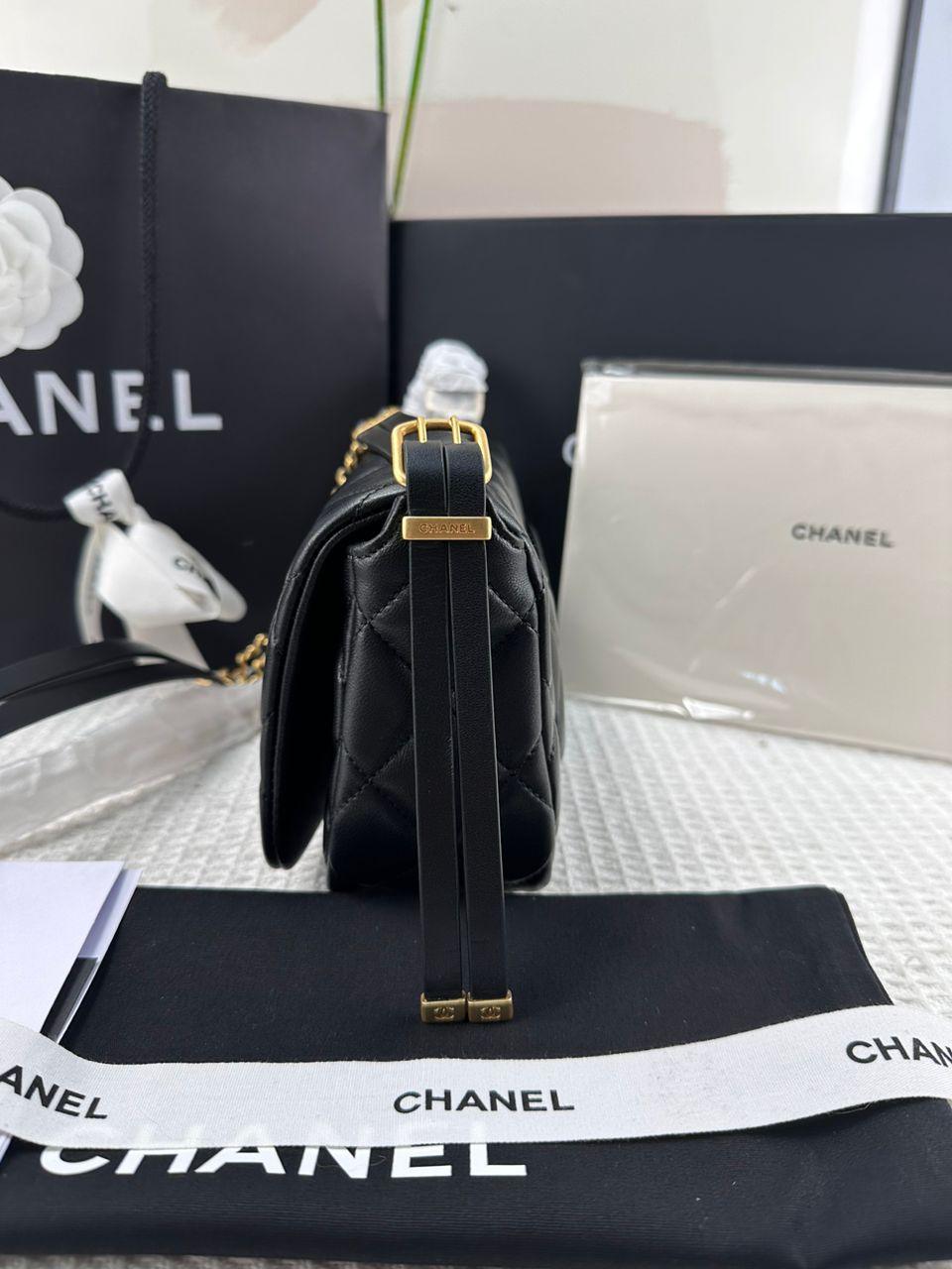 Chanel Küçük Kapaklı Çanta - Glimmer of Luxury