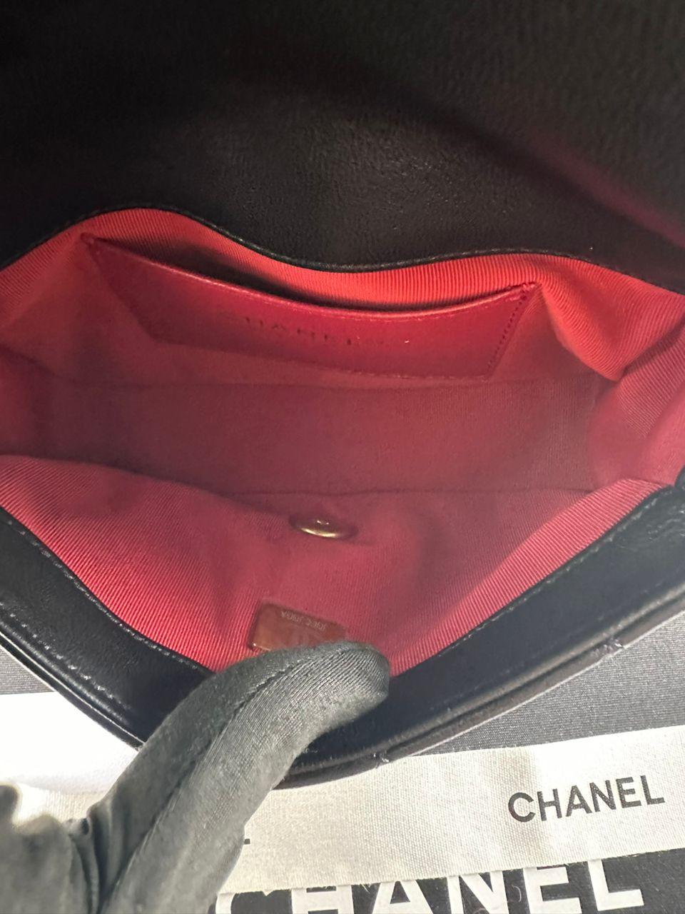 Chanel Küçük Kapaklı Çanta - Glimmer of Luxury