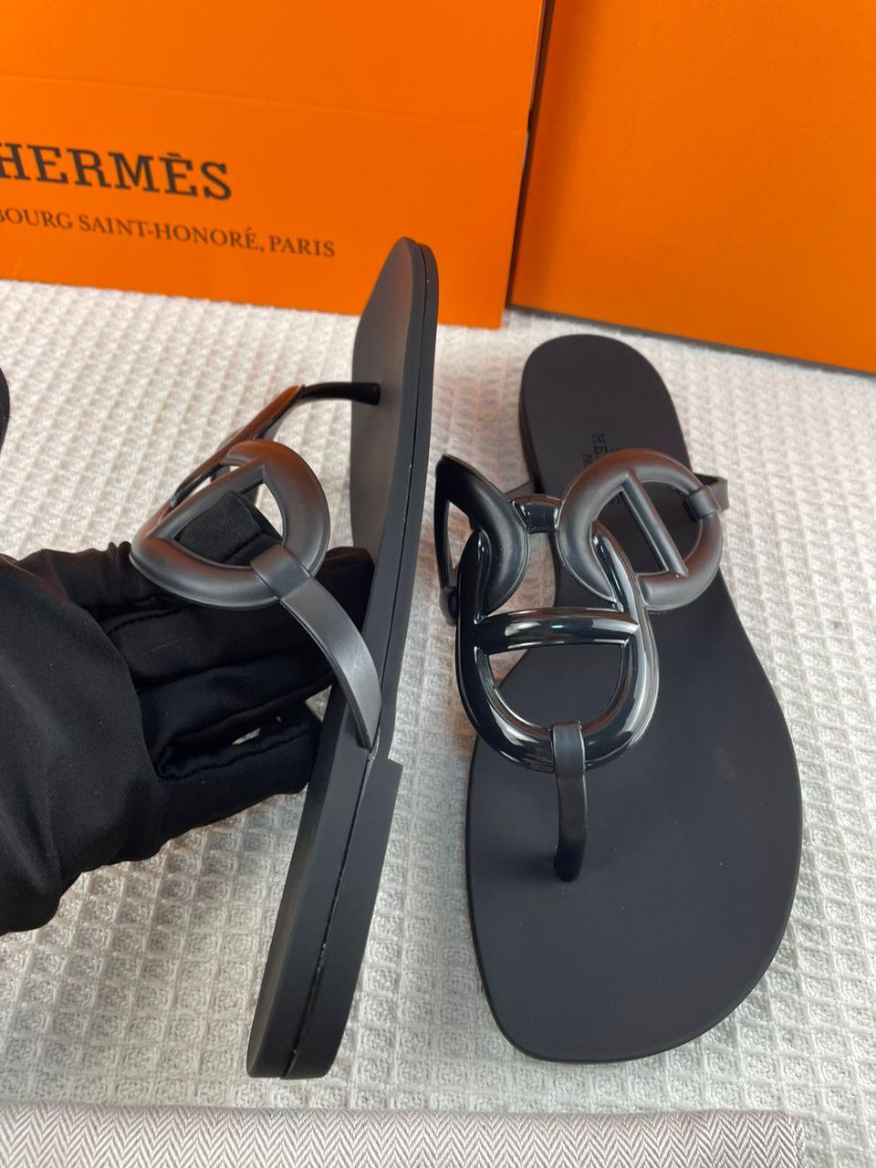 Hermès Egerie Sandalet Siyah - Glimmer of Luxury