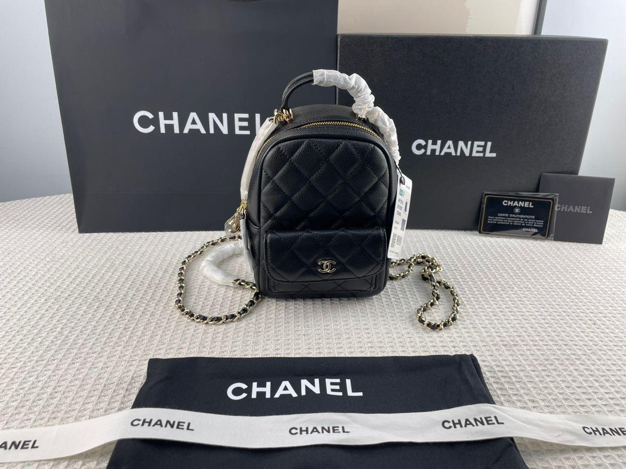 Chanel Kapitone Küçük CC Günlük Sırt Çantası Siyah Havyar Açık Altın Donanım - Glimmer of Luxury