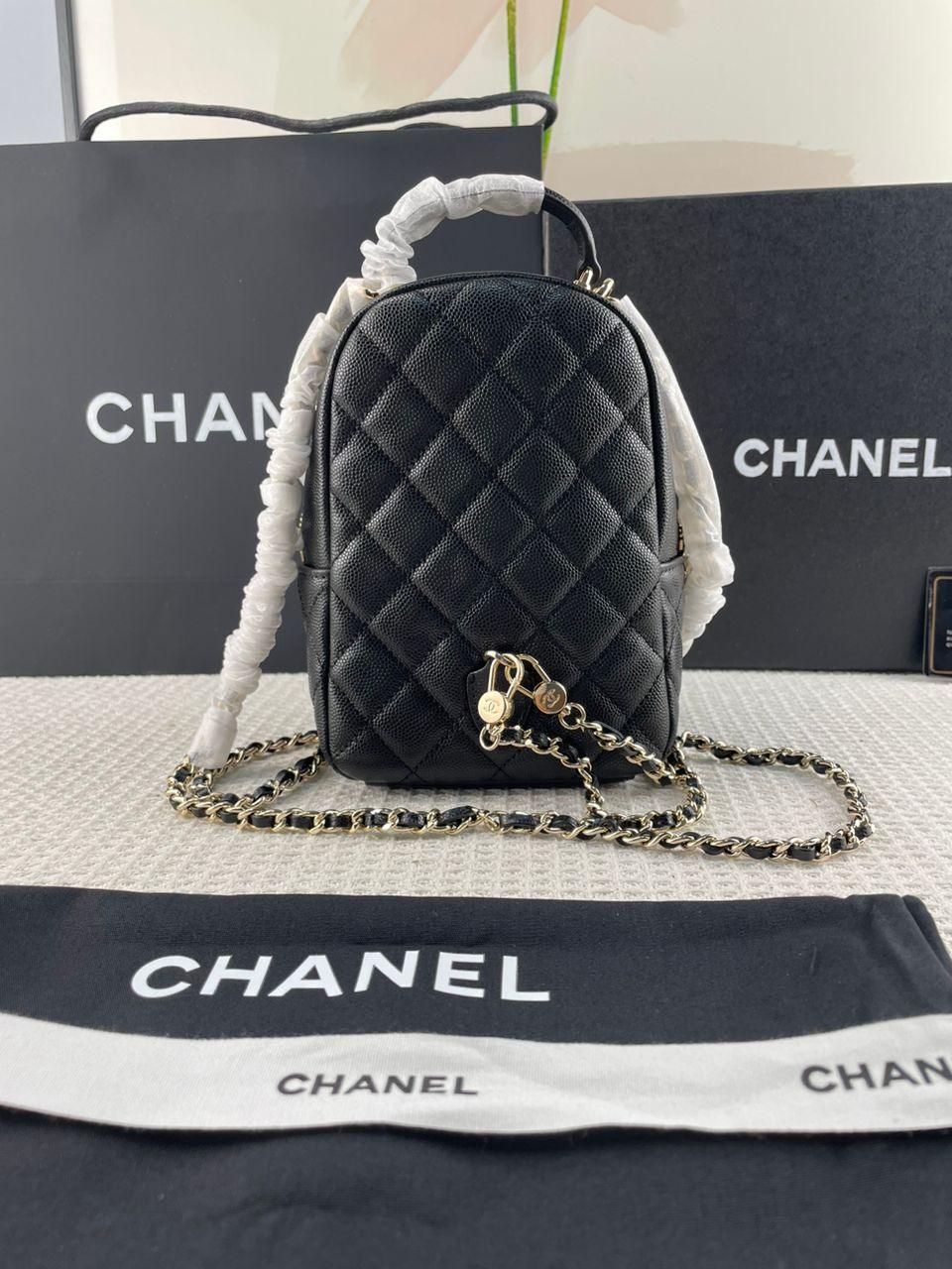 Chanel Kapitone Küçük CC Günlük Sırt Çantası Siyah Havyar Açık Altın Donanım - Glimmer of Luxury
