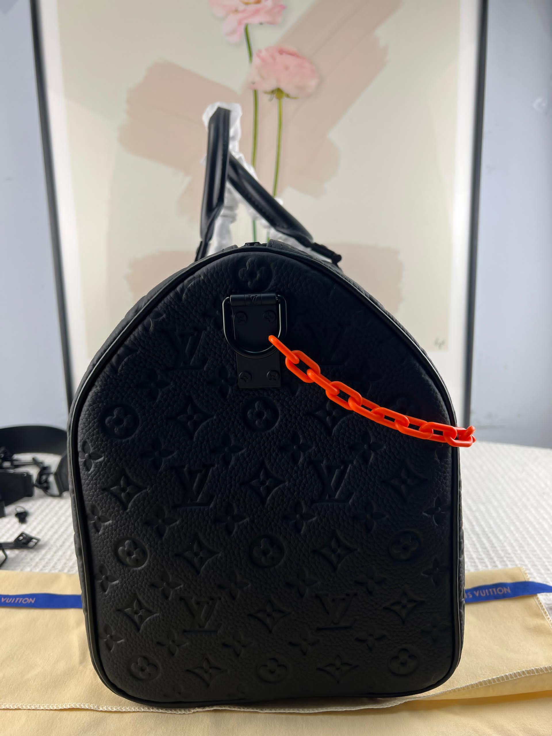 KEEPALL 50 ÇAPRAZ GÖVDELİ SEYAHAT ÇANTASI Louis Vuitton - Glimmer of Luxury